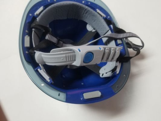 Blauwe Veiligheids Slimme Helm met Ingebouwd van de Cameragps van 4G WIFI de Tand Multiintercom Blauw Centraal Controleplatform